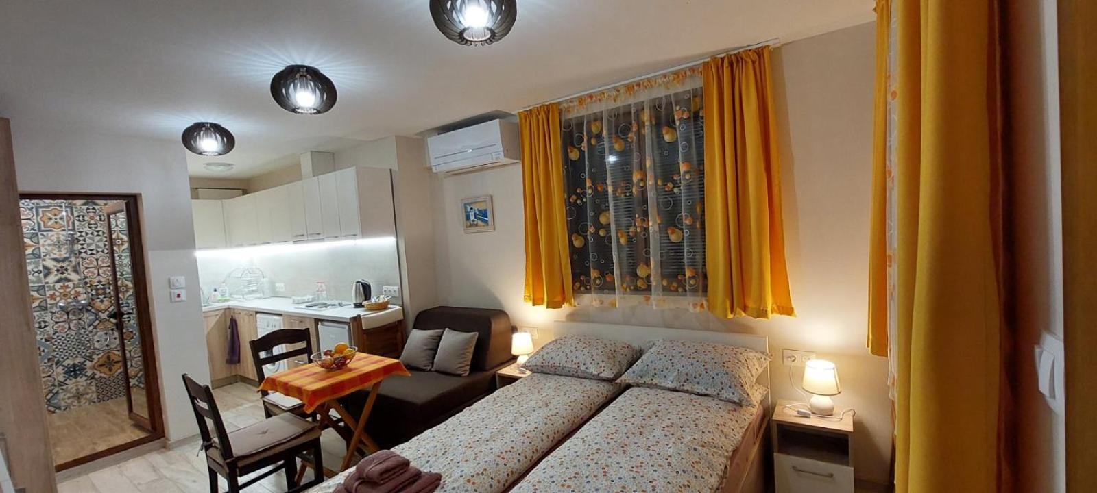 Studio Galileo Burgas Exterior foto
